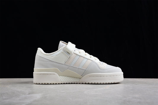 Forum 84 Low HQ6942
