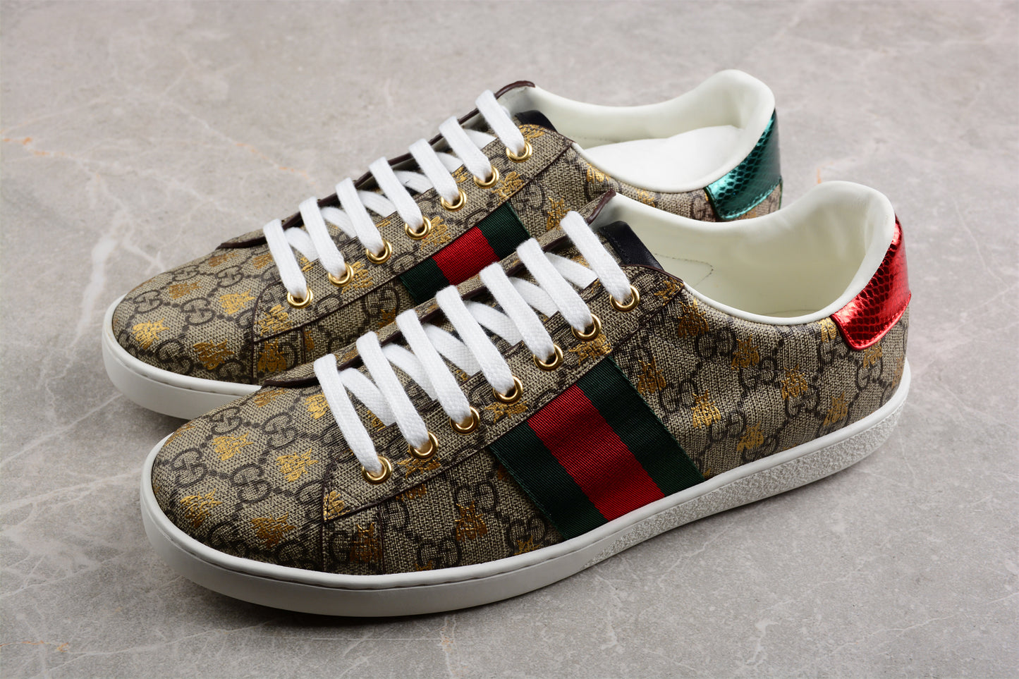 GUCCIDistressed Screener