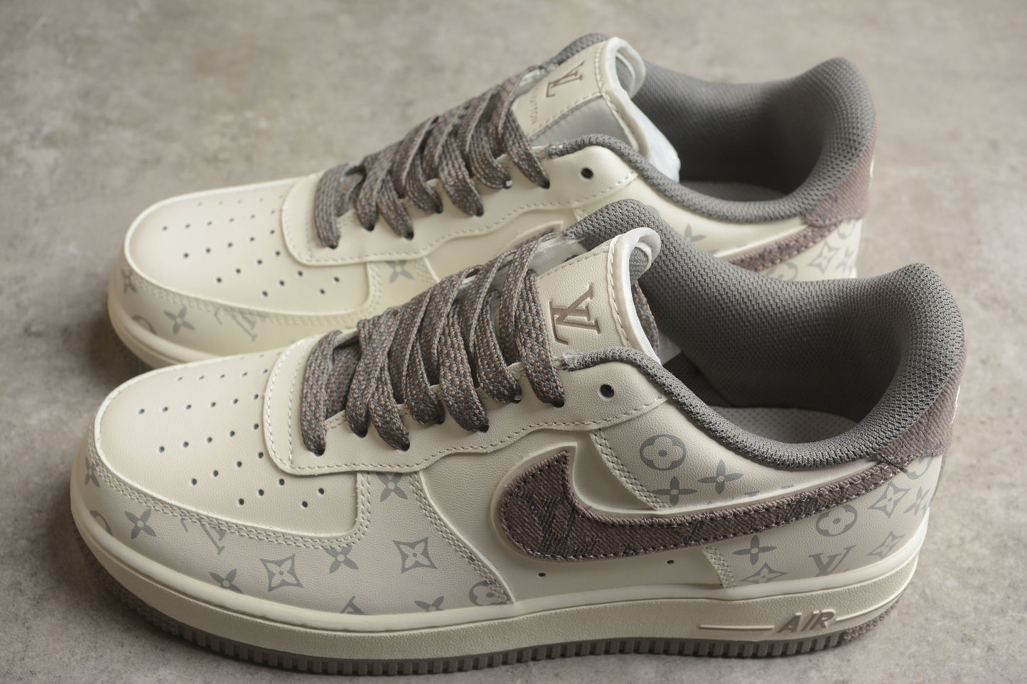 Louis Vuitton x Nk Air Force 1'07 Low  LU0251-135