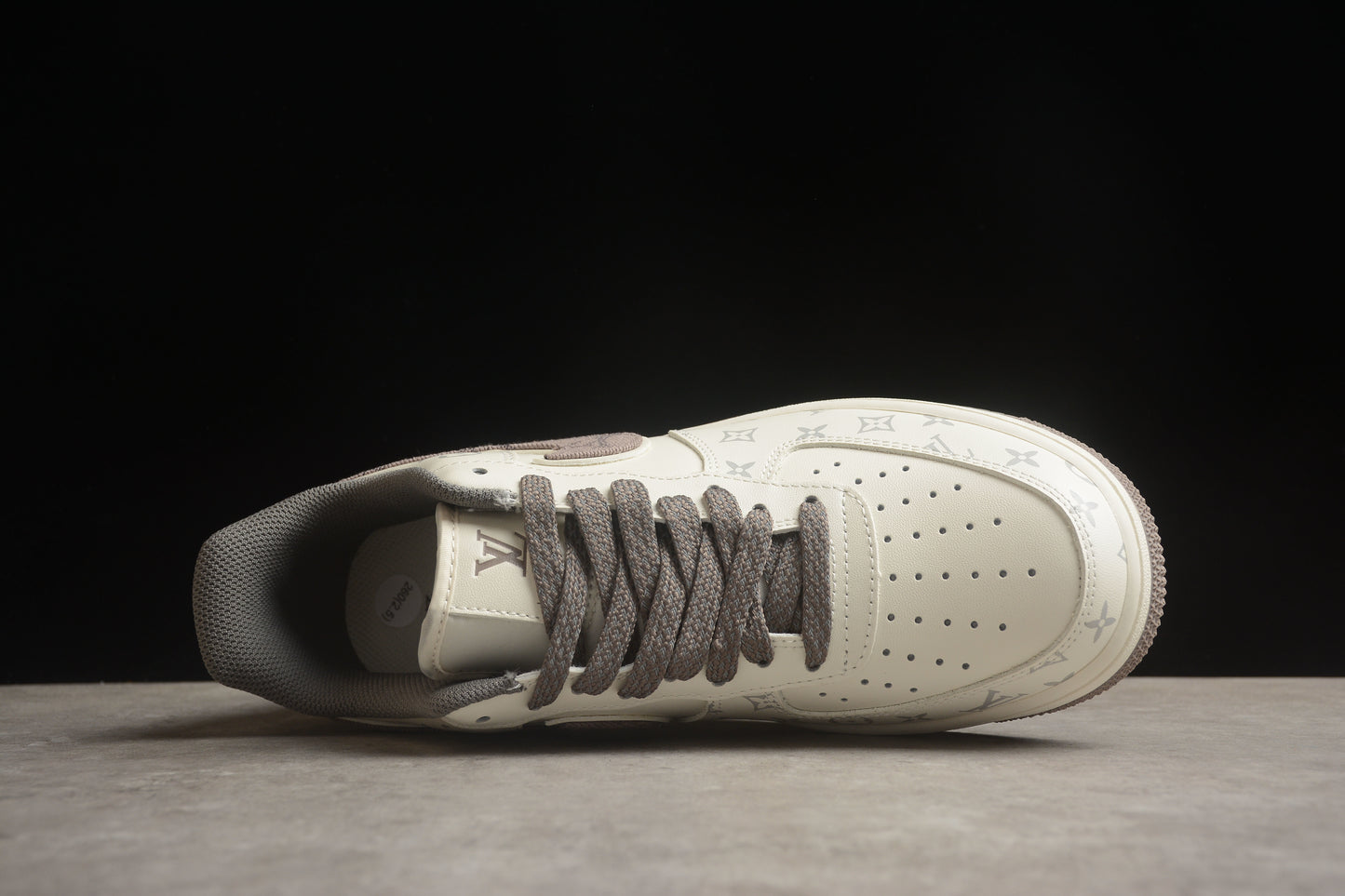 Louis Vuitton x Nk Air Force 1'07 Low  LU0251-135
