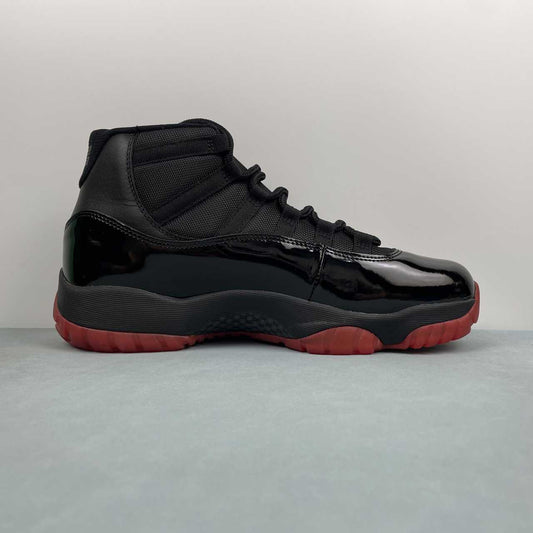 NIKE AIR JORDAN 11 RETRO AJ11