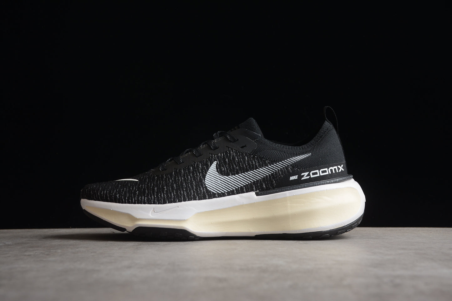 NIKE ZoomX Invincible 3 DR2615-001