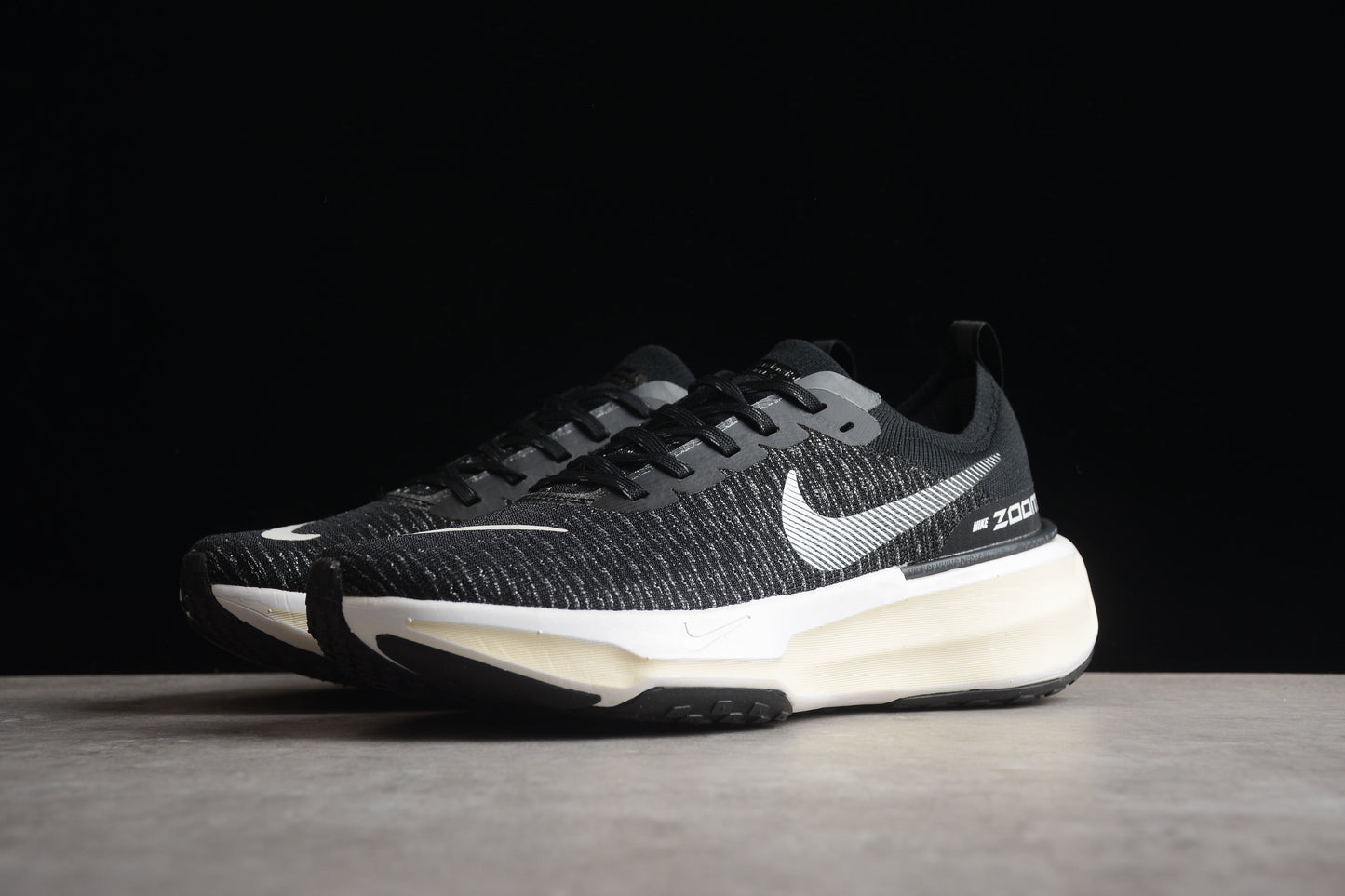 NIKE ZoomX Invincible 3 DR2615-001