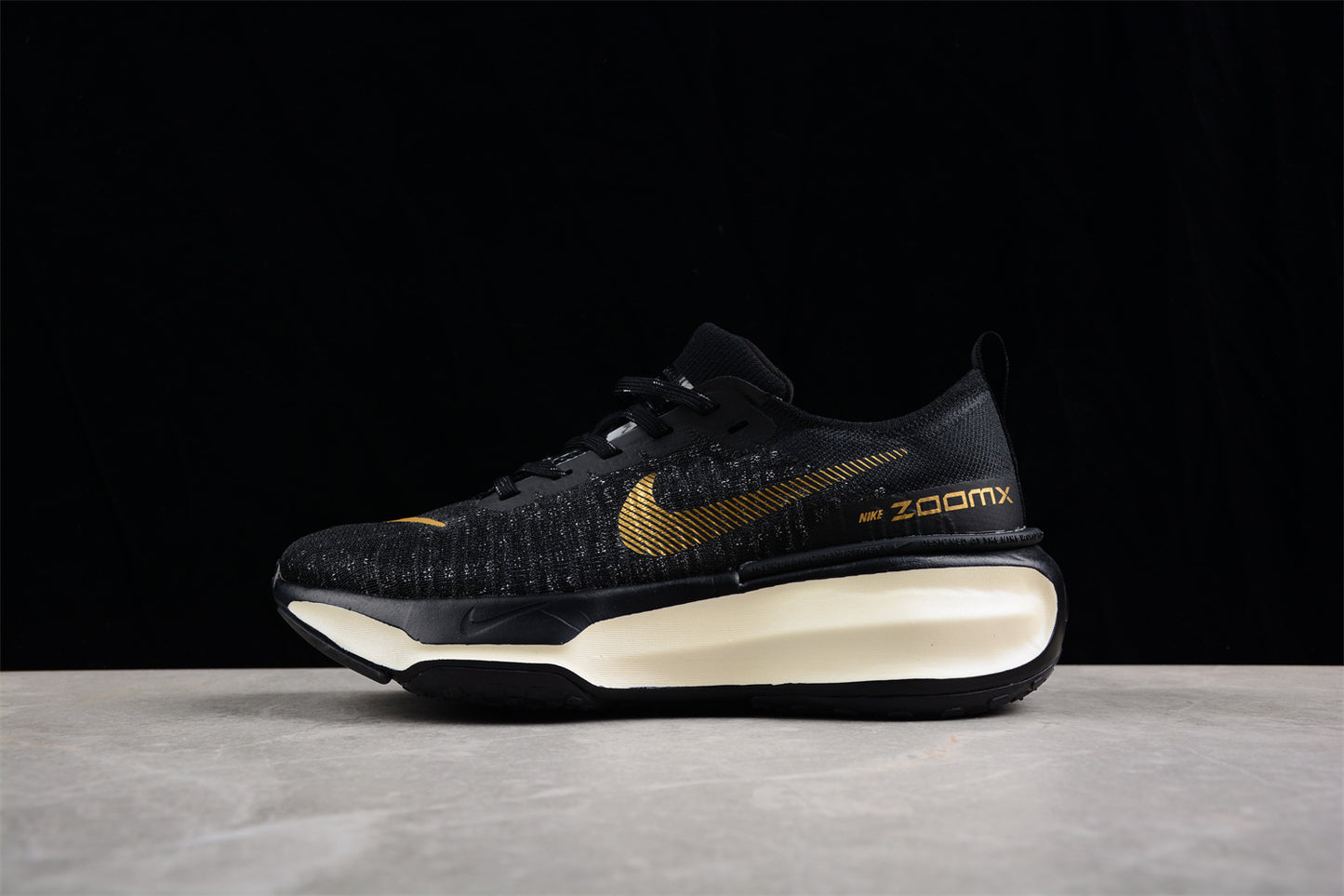 NIKE ZoomX Invincible 3 DR2615-003