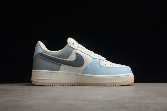NK Air Force 1 AA1366-401