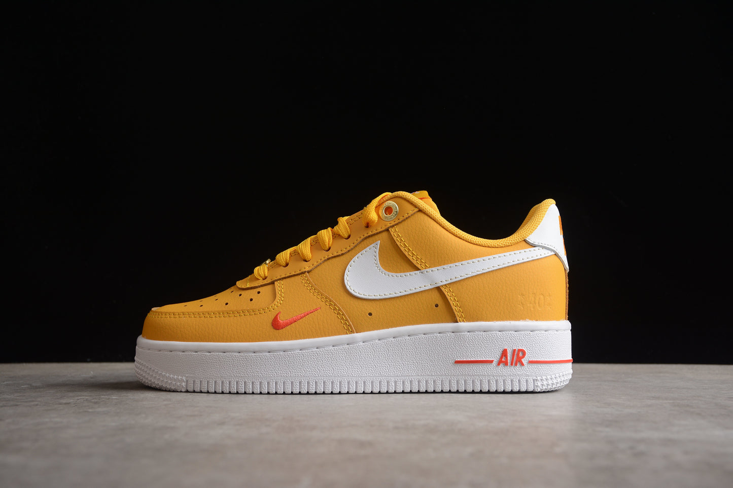 NK Air Force 1 DQ7582-700