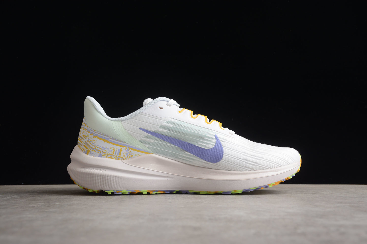 NK Air Zoom Winflo V9 DR8802-100