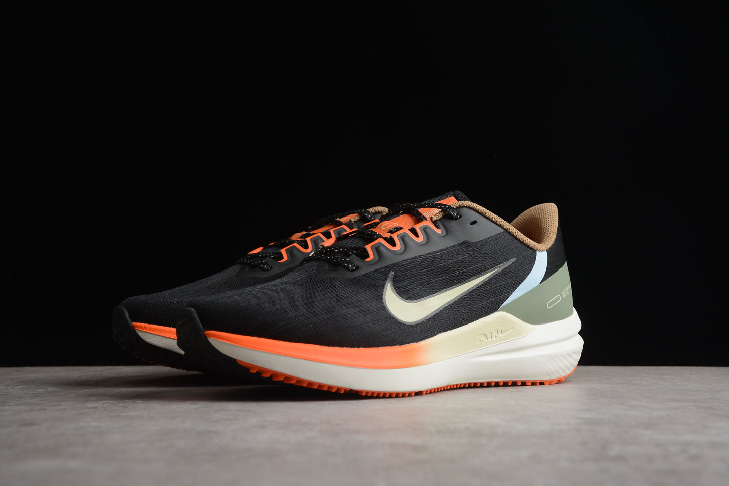 NK Air Zoom Winflo V9 DX6040-071