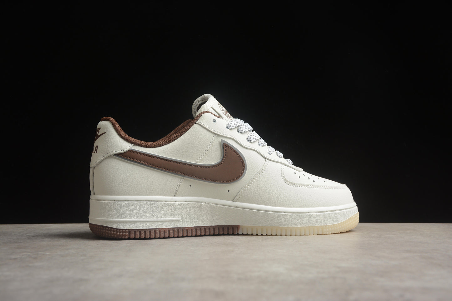 Nike Air Force 1 ’07 Low SL-240444