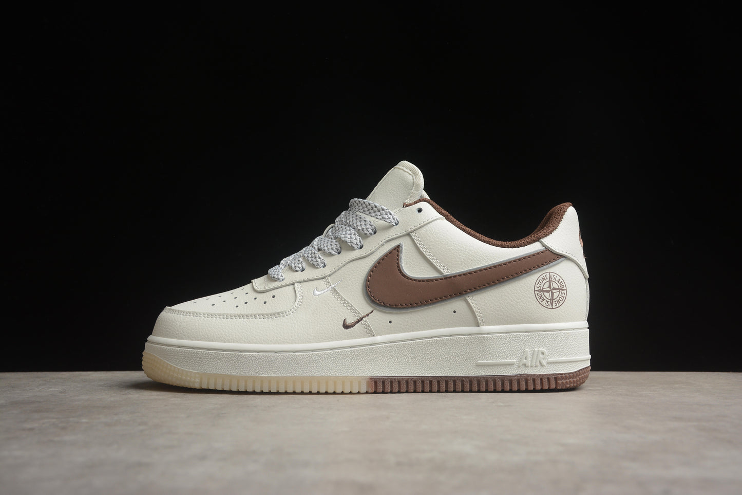 Nike Air Force 1 ’07 Low SL-240444