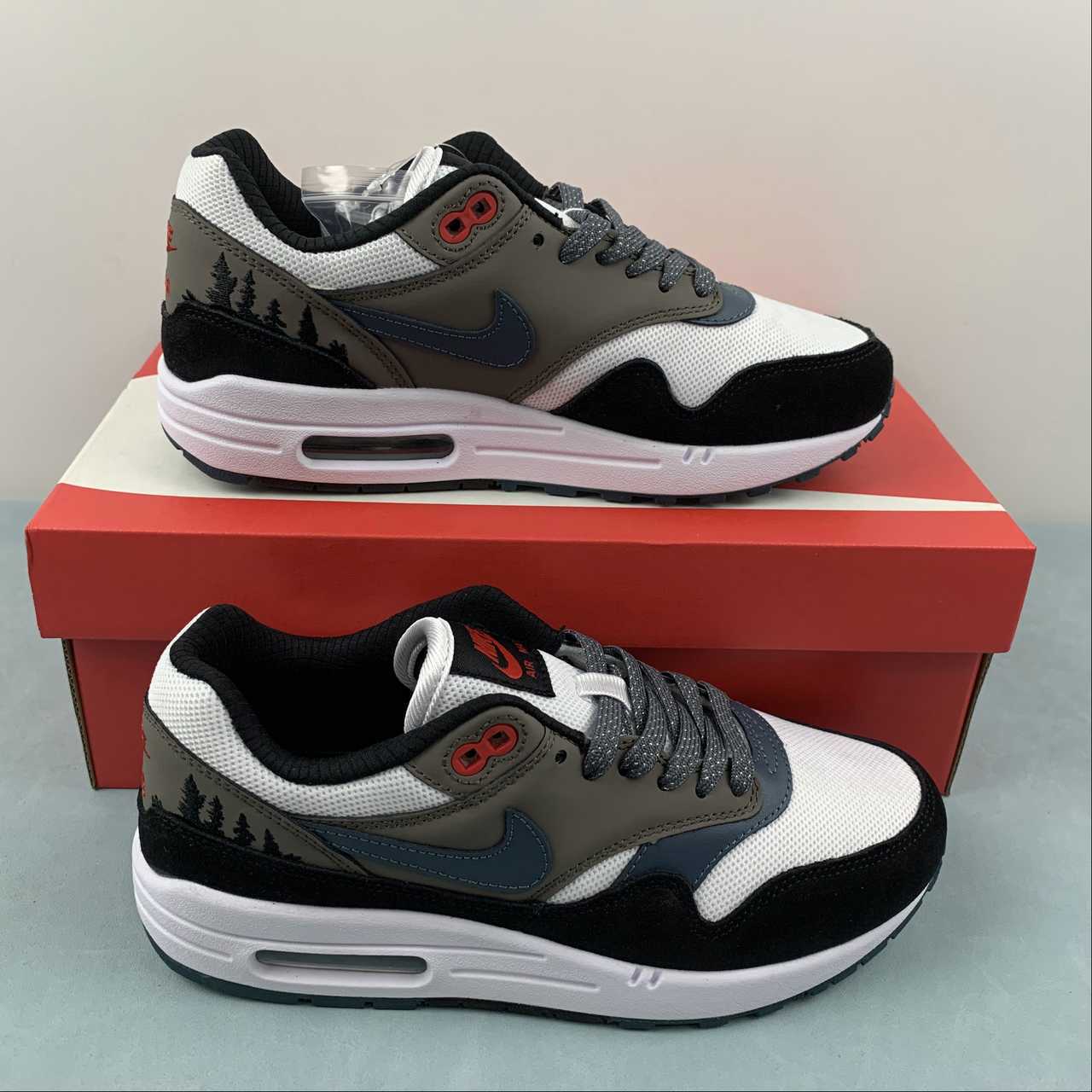 Nike Air Max 1 FJ0698-100