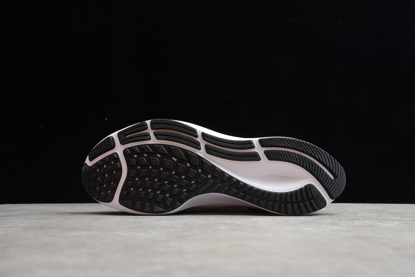 Nike Air Zoom Pegasus 37 White Black CJ0678-100
