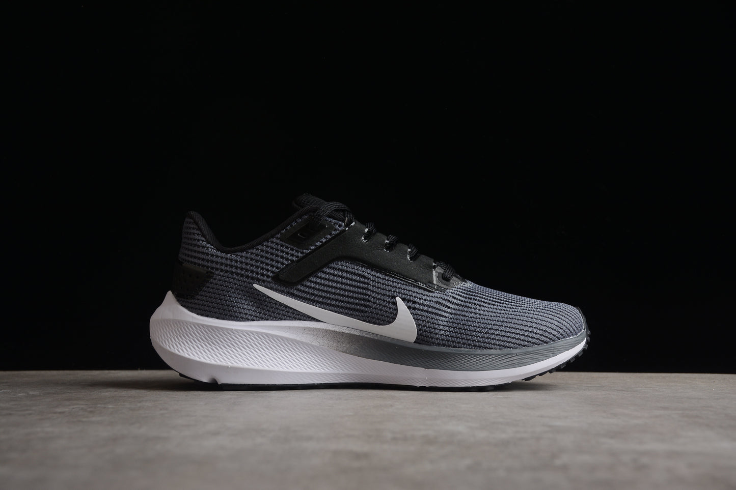 Nike Air Zoom Pegasus 40 – DV3854-106