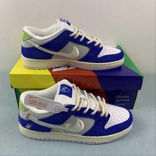 Nike Nike SB Dunk Low Shoes DQ5130-400