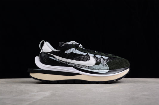 Nike VaporWaffle x Sacai CV1363-001