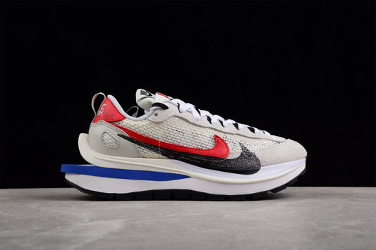 Nike VaporWaffle x Sacai CV1363-100