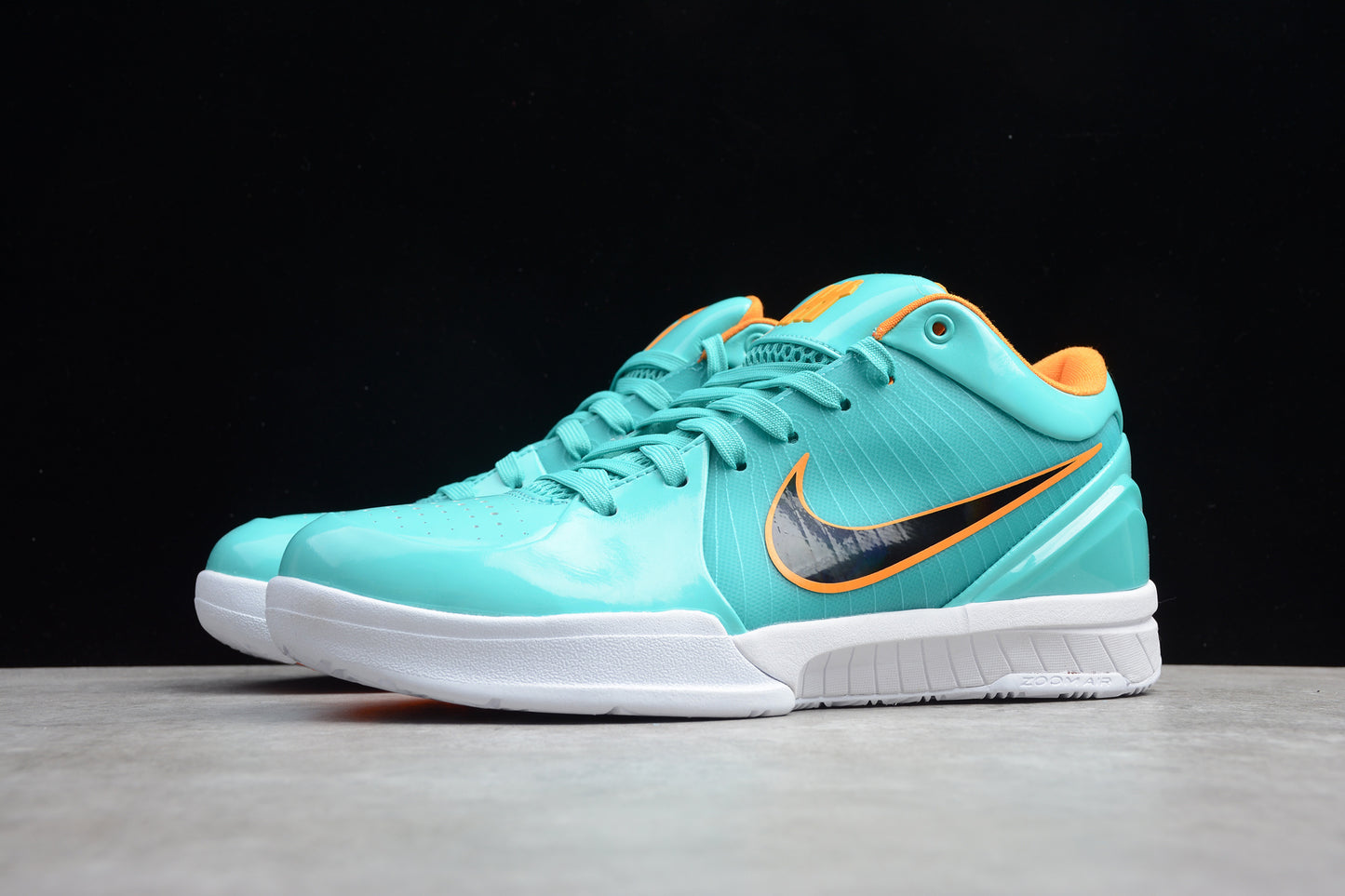 Nike Zoom Kobe 4 Protro UNDEFEATED – CQ3869-300