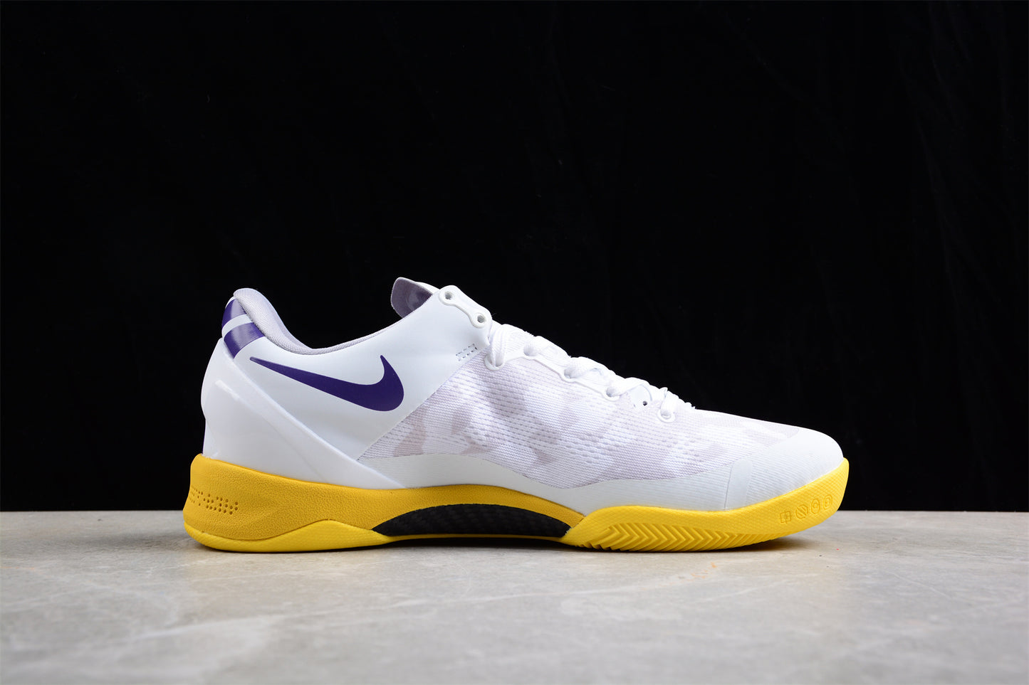 Nike Zoom Kobe 8 639655-900