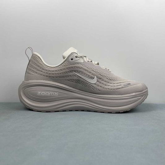 Nike Zoom Vomero PLUS HV8150