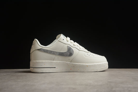 Nk Air Force 1'07 Low LV8 XQ2481844