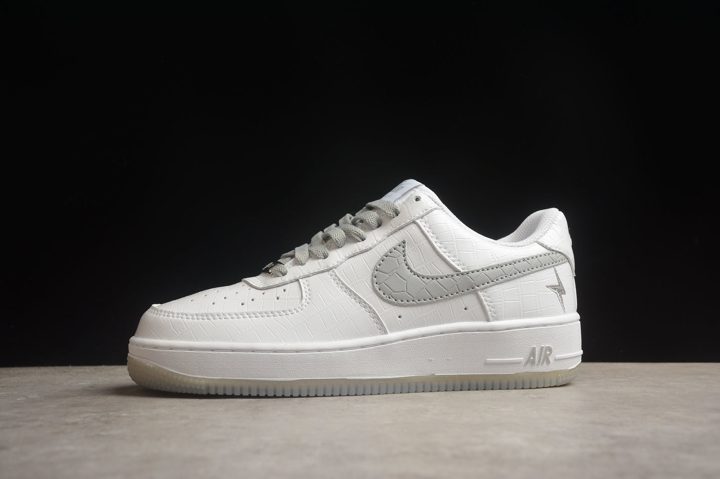Nk Air Force 1'07 Low "Ladainian Tomlinson" DD0614-333