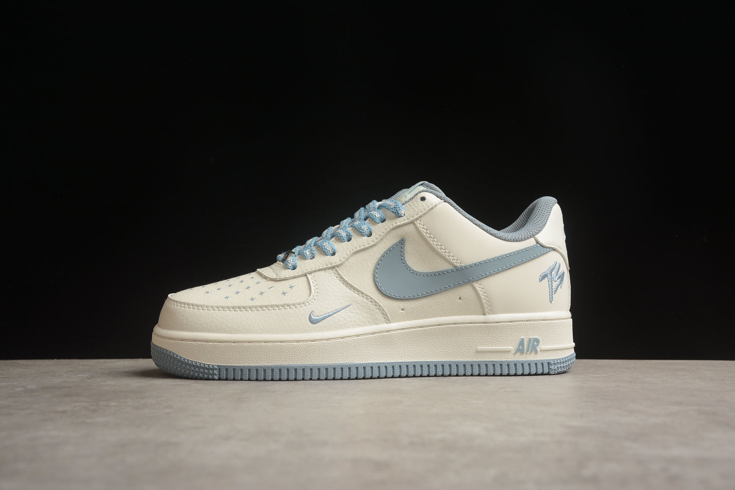 Nk Air Force 1'07 Low PF9055-757