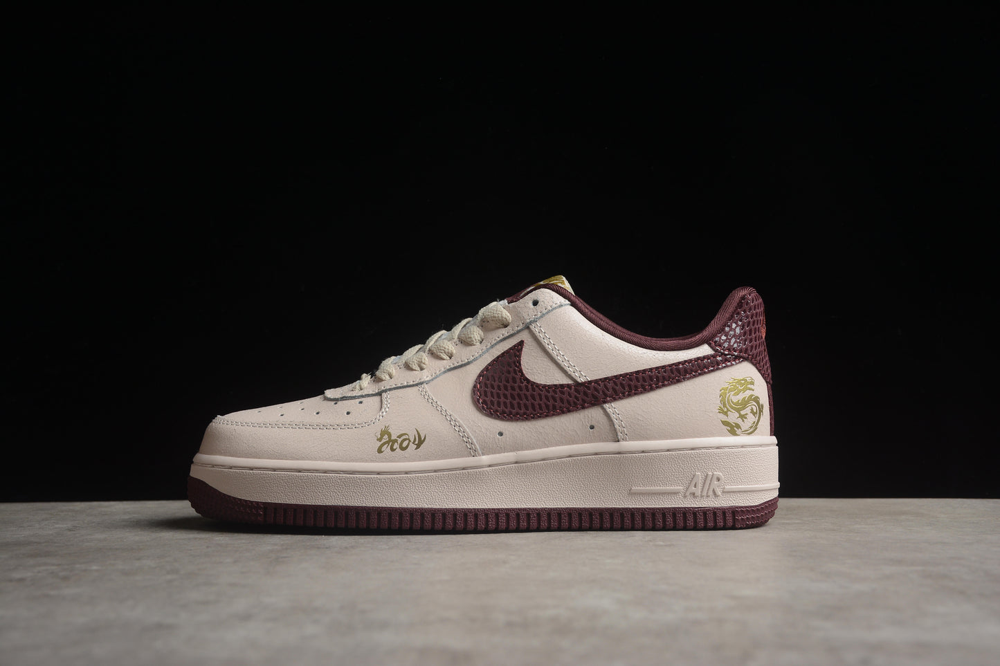 Nk Air Force 1'07 Low "Red Dragon Scale" XL2312-888