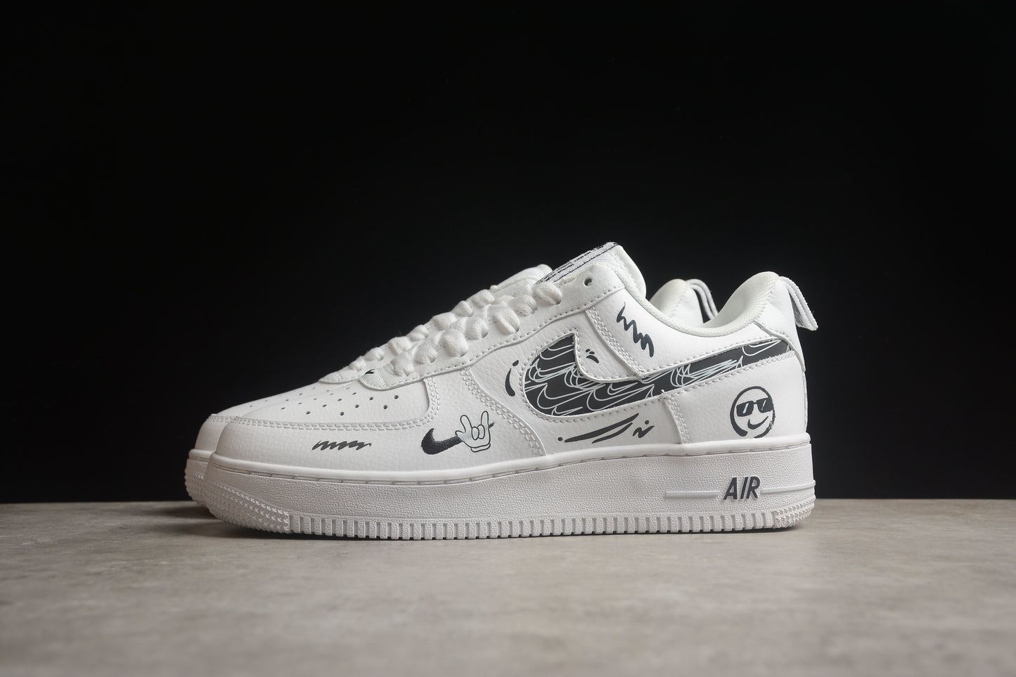 Nk Air Force 1'07 Low "Smiley Face" FB8971-020