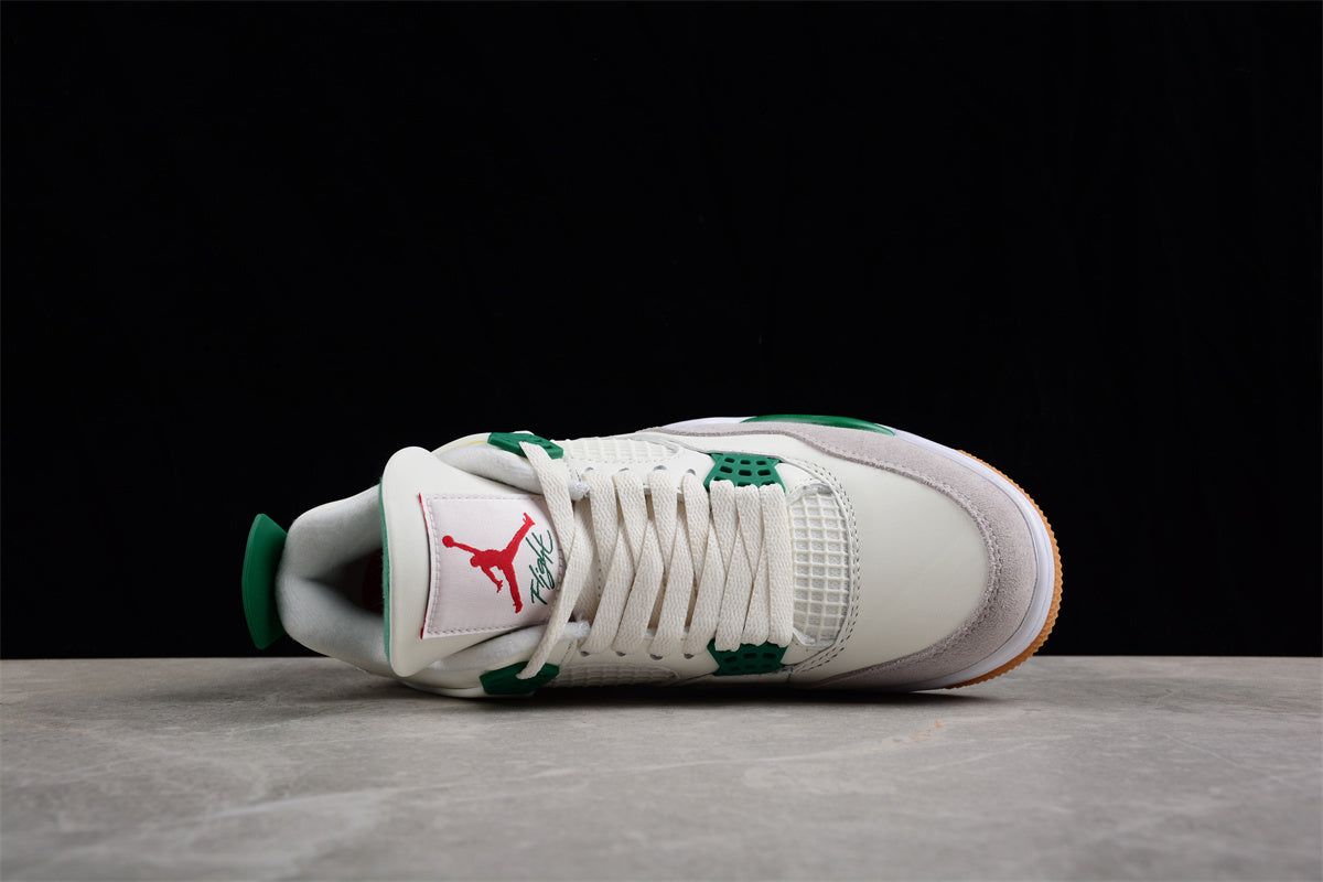Nk SB x Air Jordan 4 "Pine Green" AJ4 DR5415-103