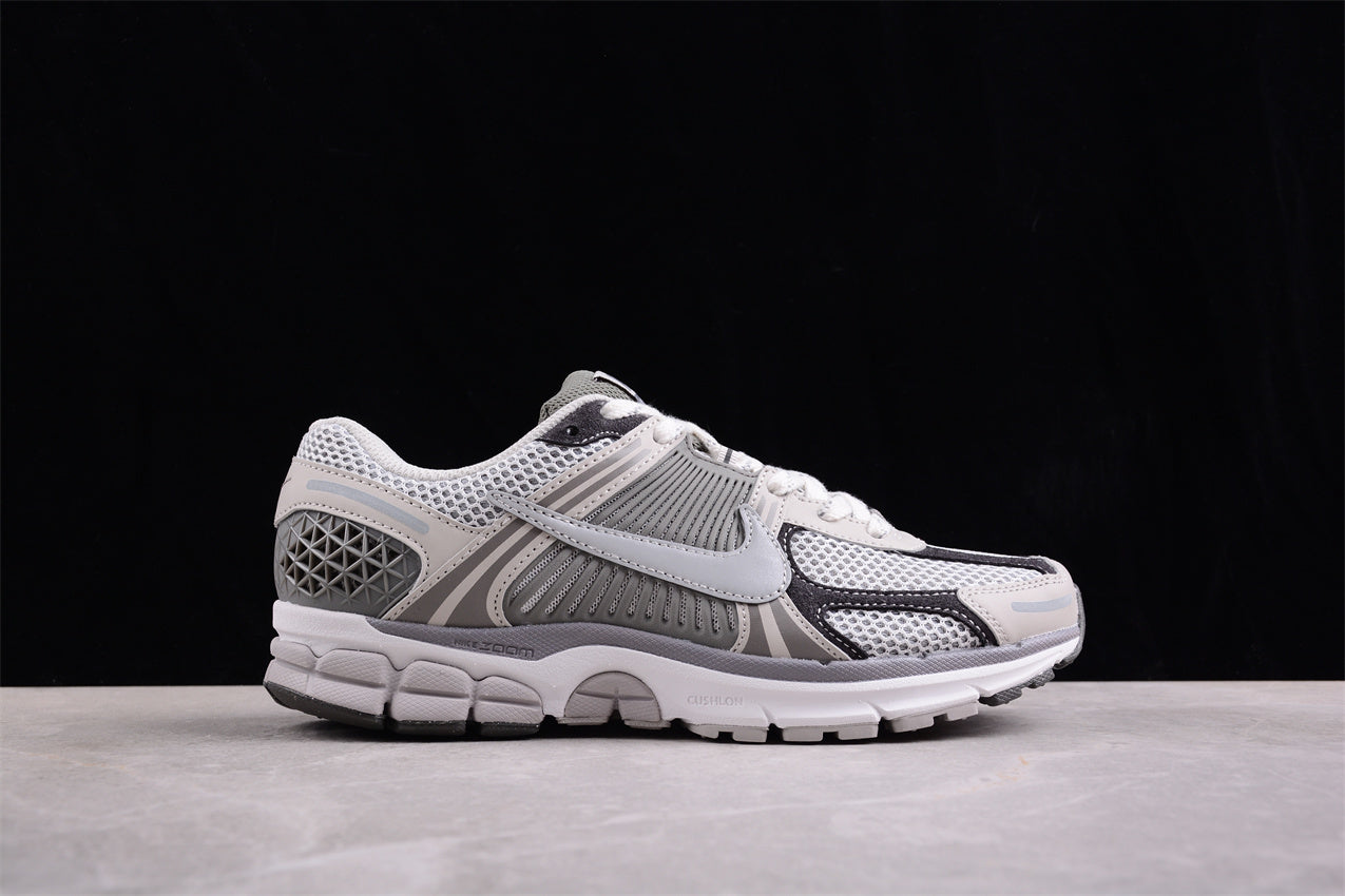 Nk Zoom Vomero 5 SP FD0791-012