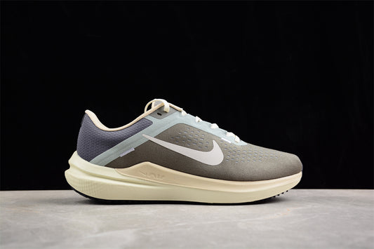 Nk Zoom Winflo 10  FN7499-029
