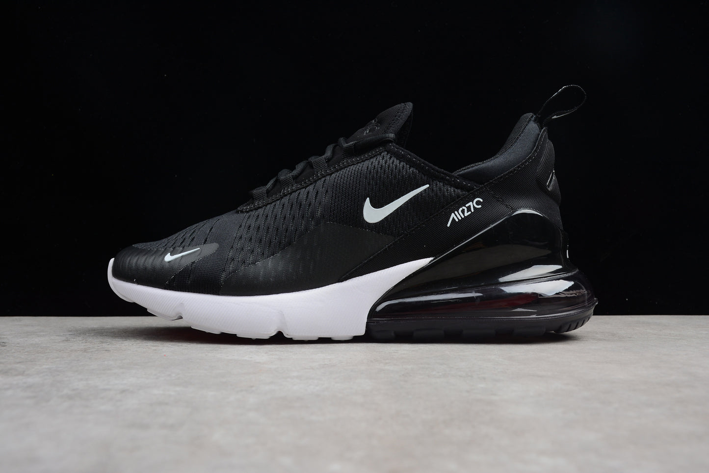 R17 Nike Air Max 270 AH8050-002