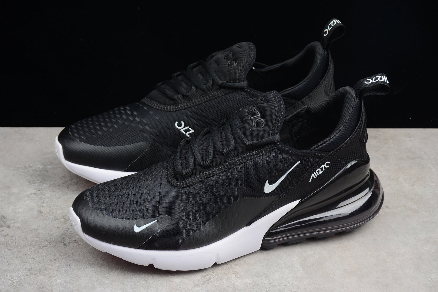 R17 Nike Air Max 270 AH8050-002