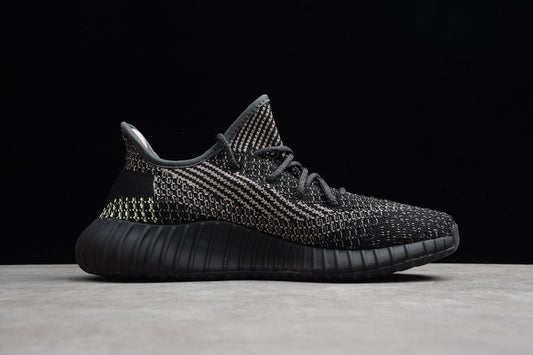 R17 Yeezy  350  FX4145