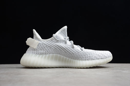 R17 Yeezy  350  V2