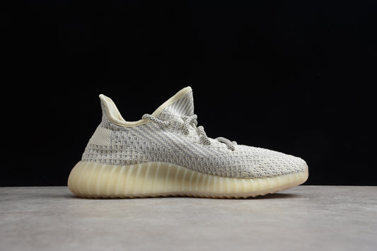 R17 Yeezy Boost 350 V2   FQ9010