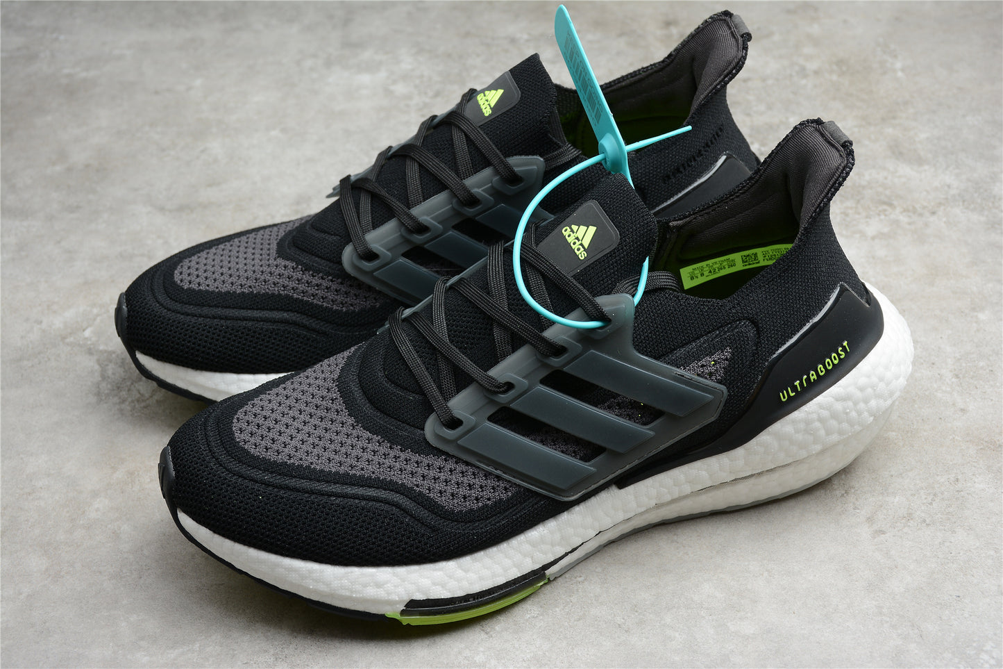 R18-24 UL TRABOOST 21 FY0374