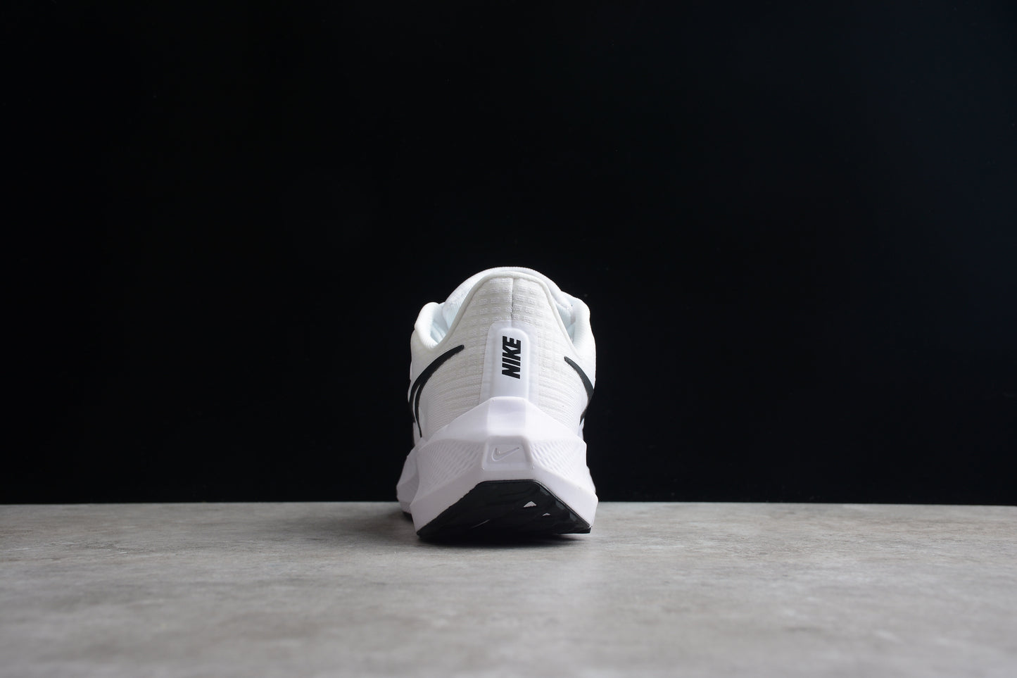 R18 NK Air Zoom Pegasus 39 DG4071-101