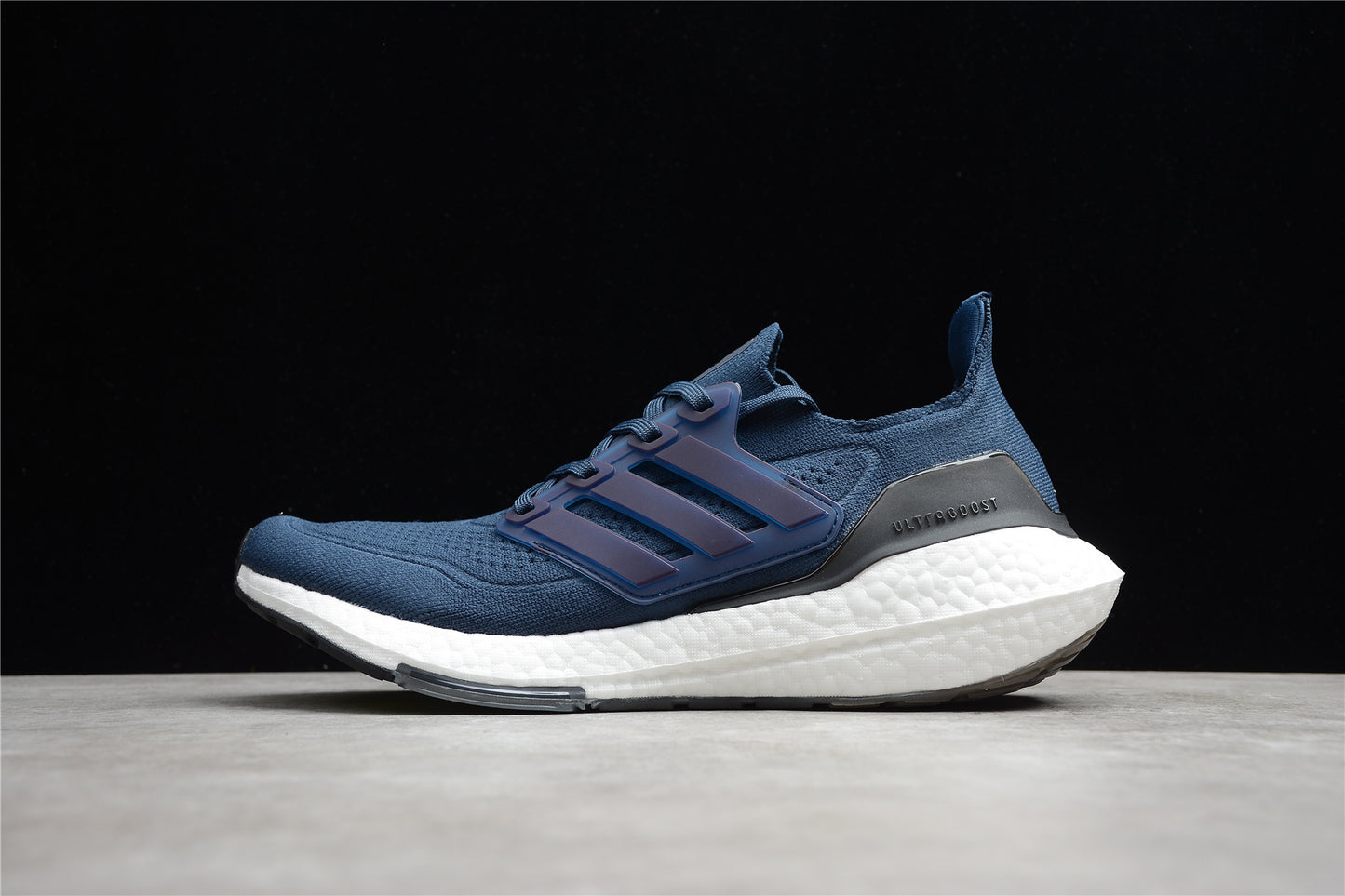 R18 UL TRABOOST 21  FY0350