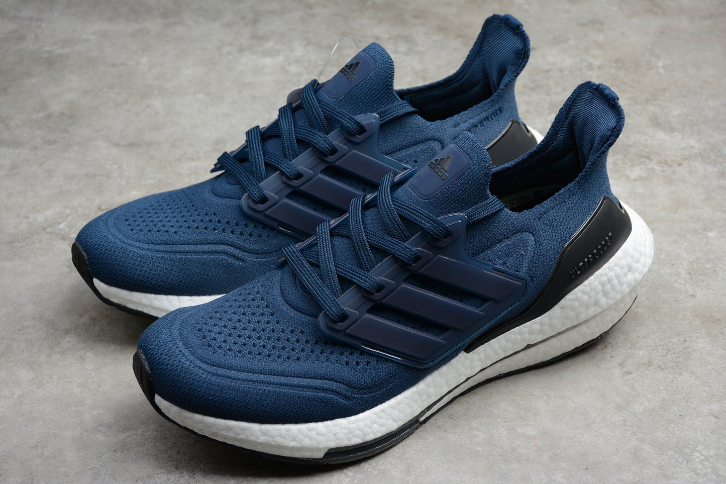R18 UltraBoost 21 FY0350