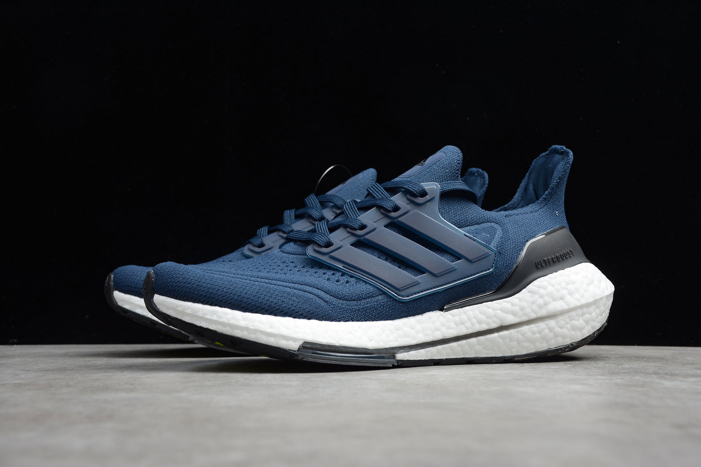 R18 UltraBoost 21 FY0350
