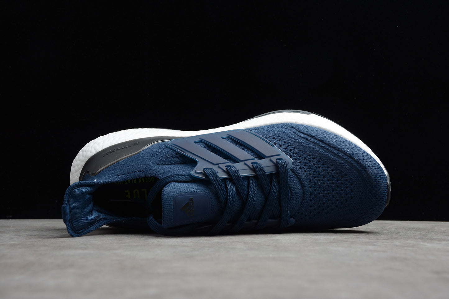 R18 UltraBoost 21 FY0350