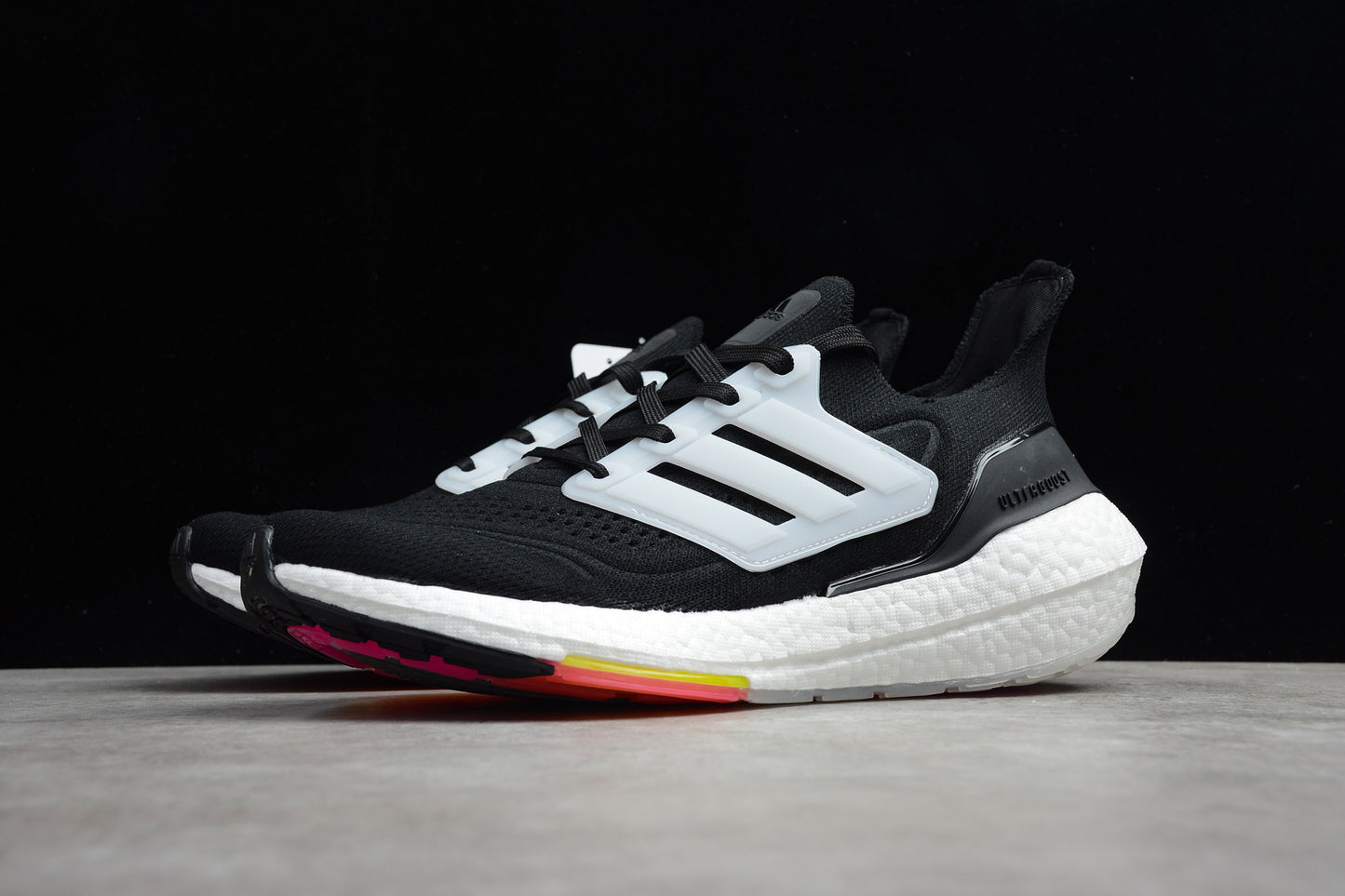 R18 UltraBoost 21 FY0356