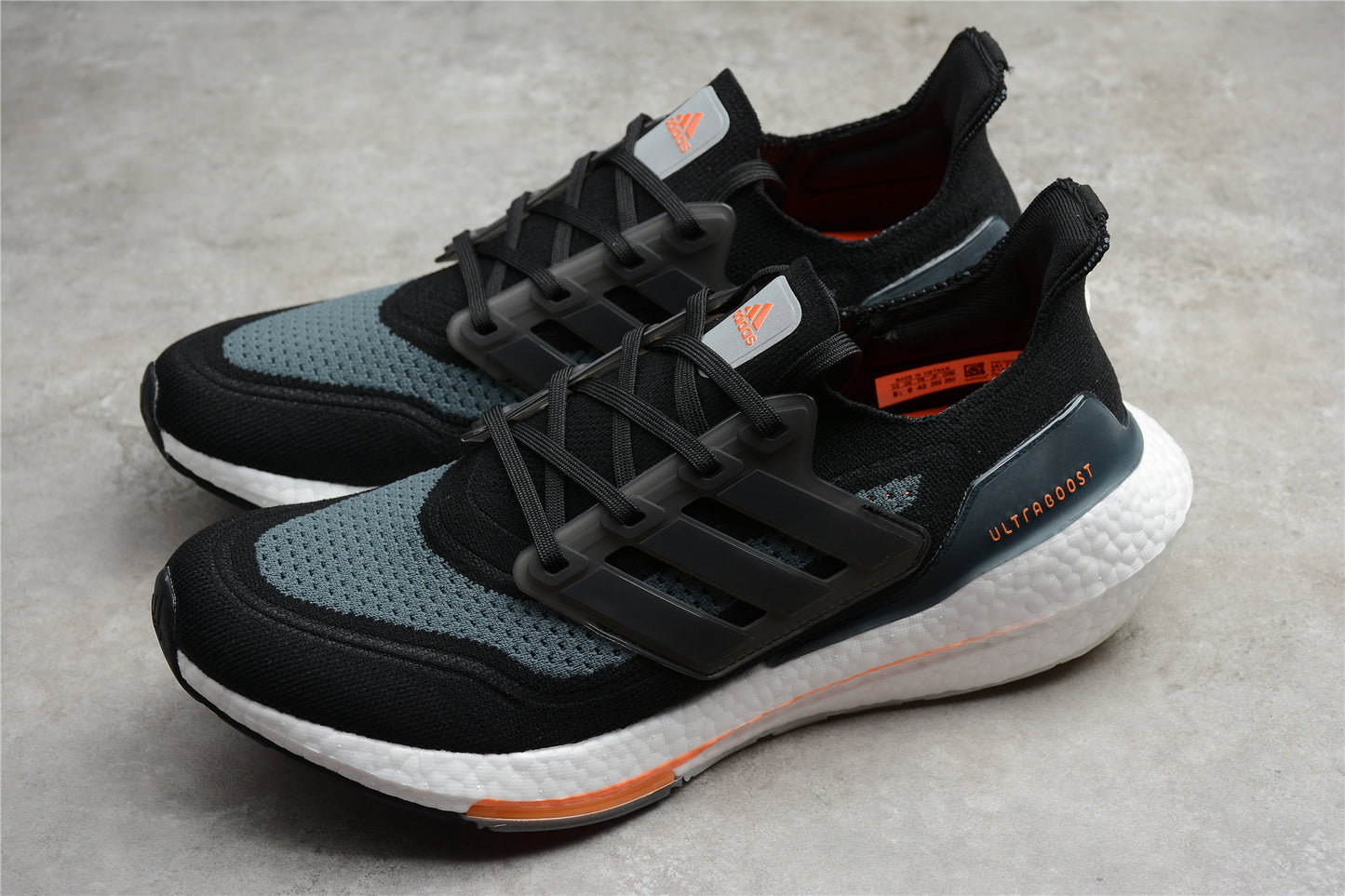 R18  Ultra Boost 2021 FY0389