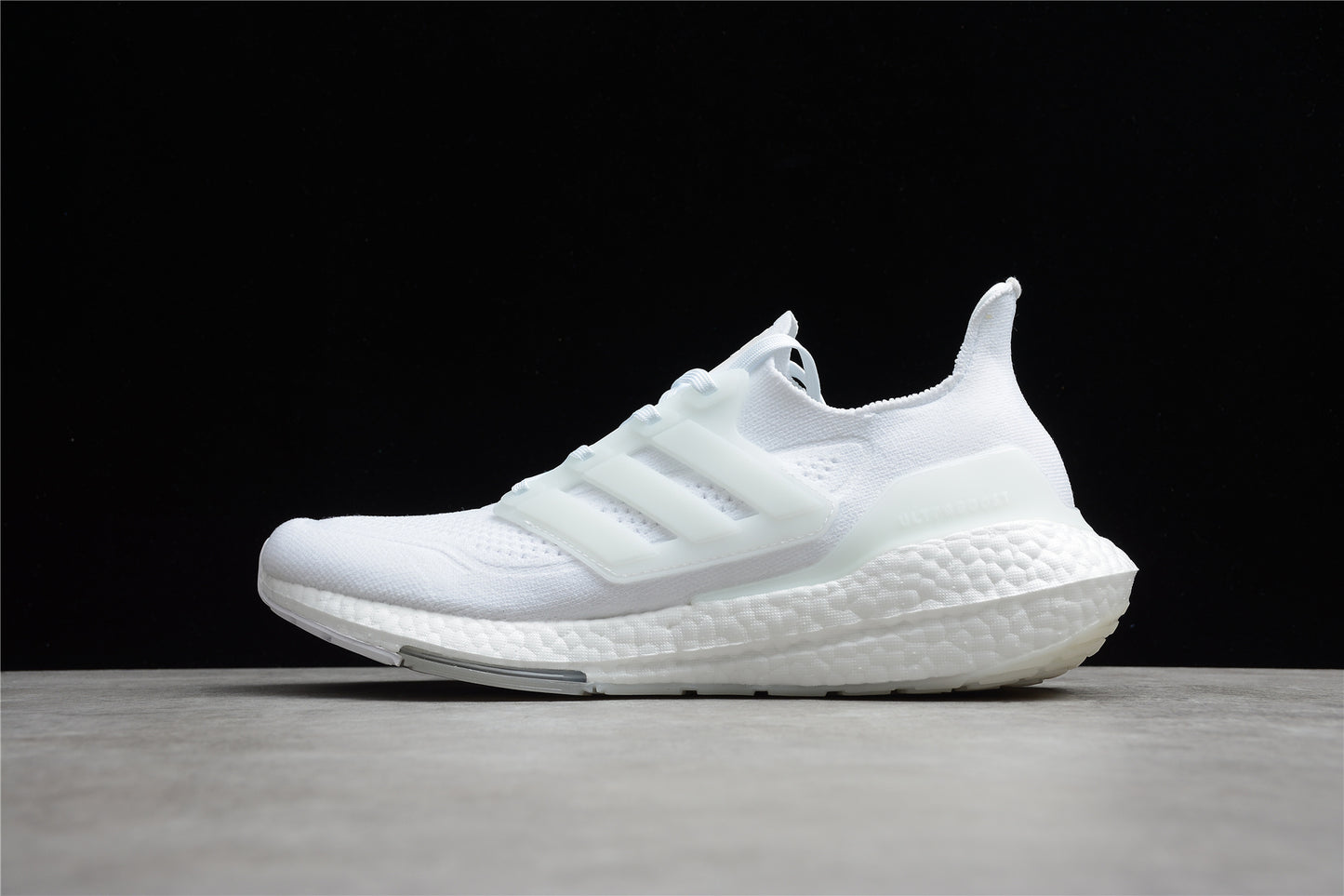 R18 Ultra Boost 21 FY0379