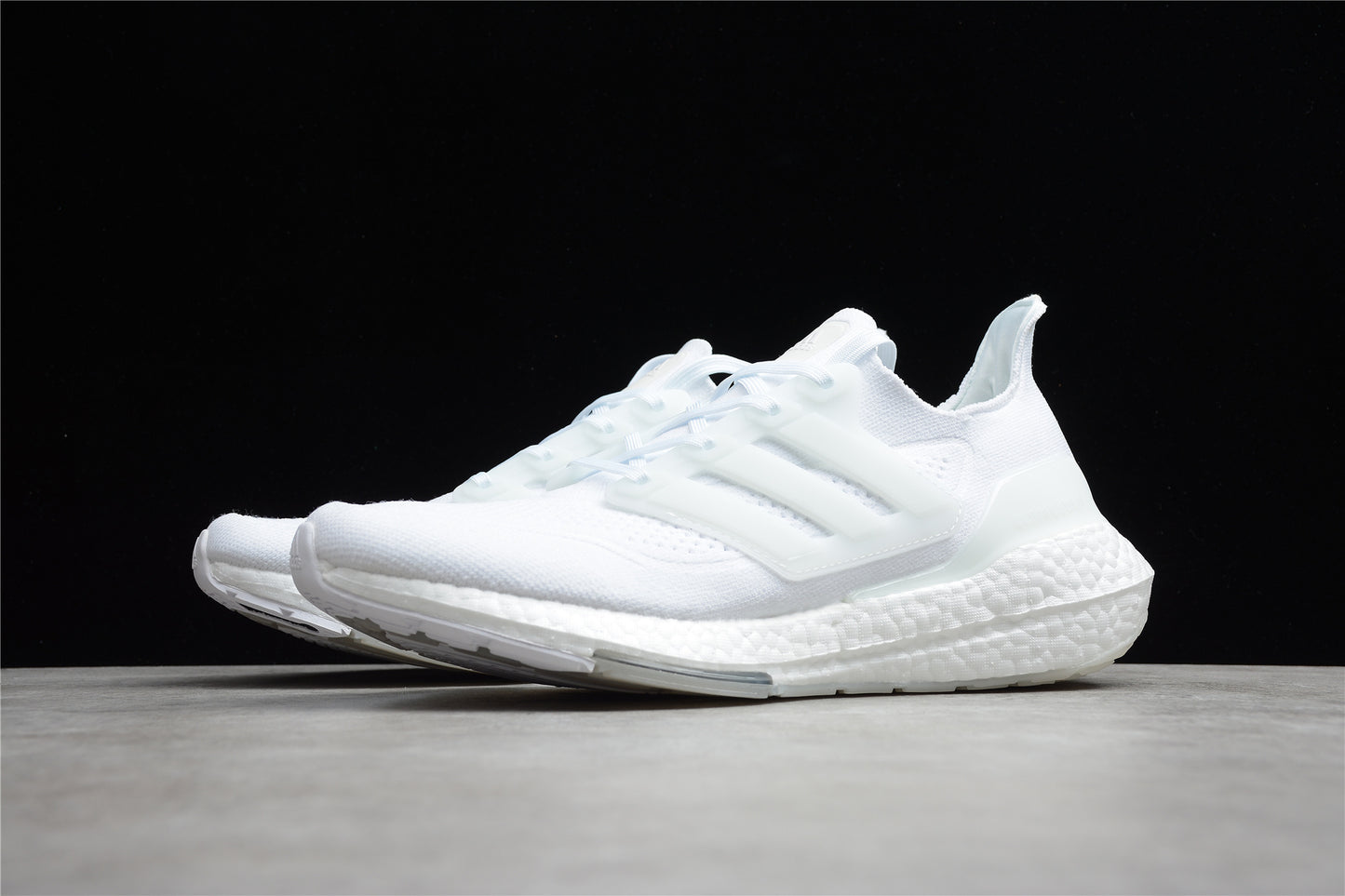 R18 Ultra Boost 21 FY0379