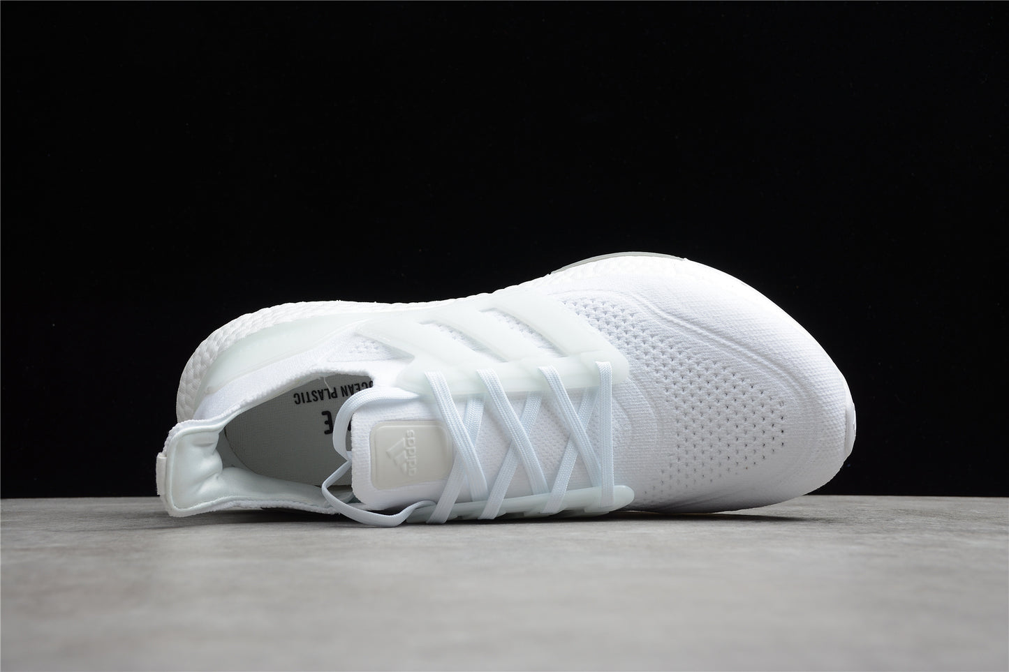 R18 Ultra Boost 21 FY0379