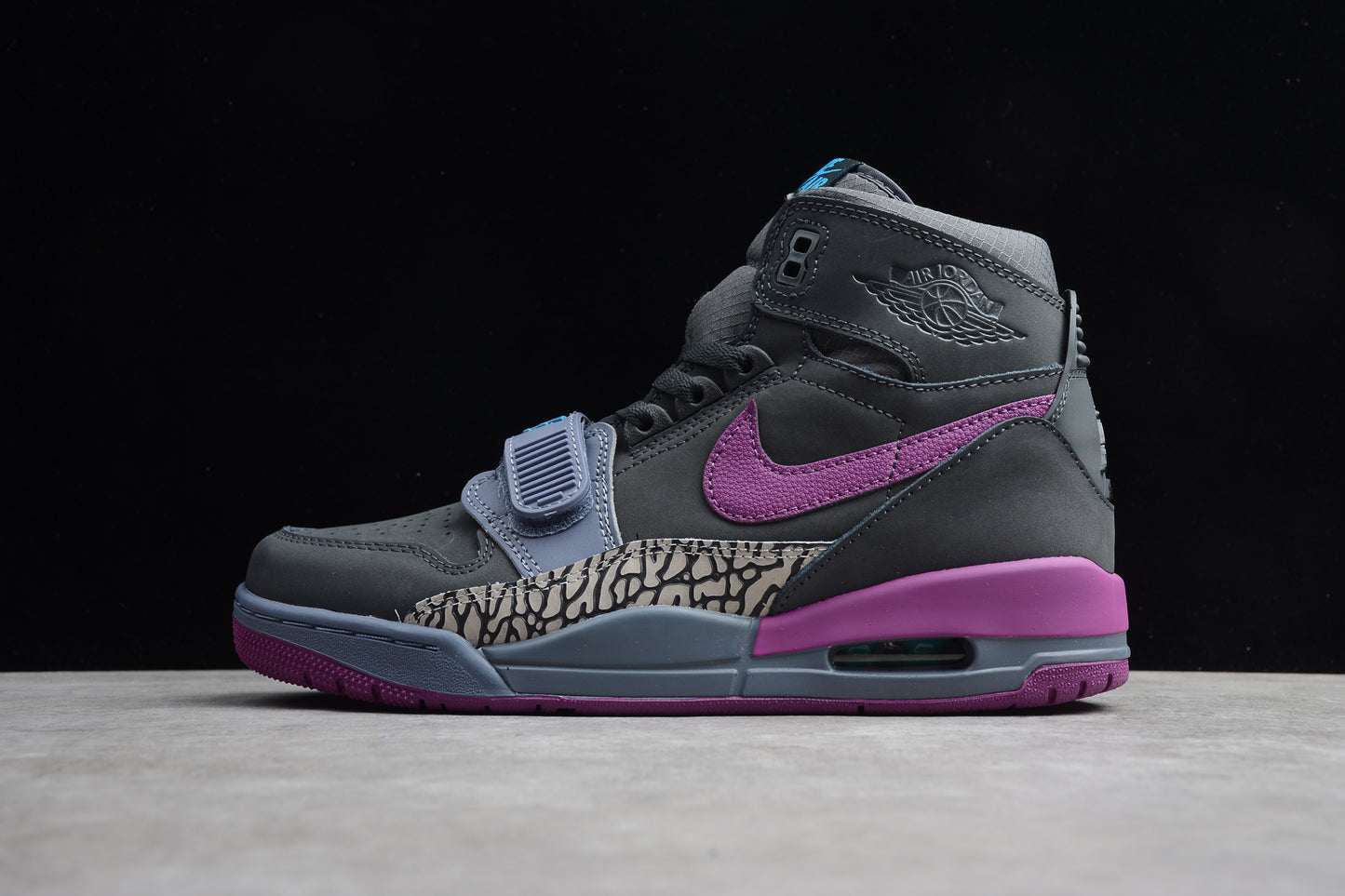 R20 AJ312 AV3922-005