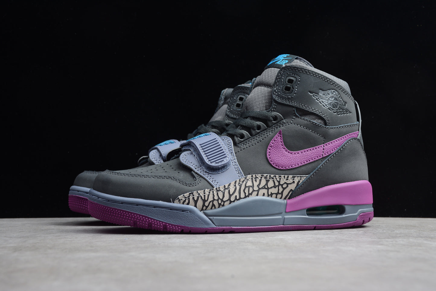 R20 AJ312 AV3922-005