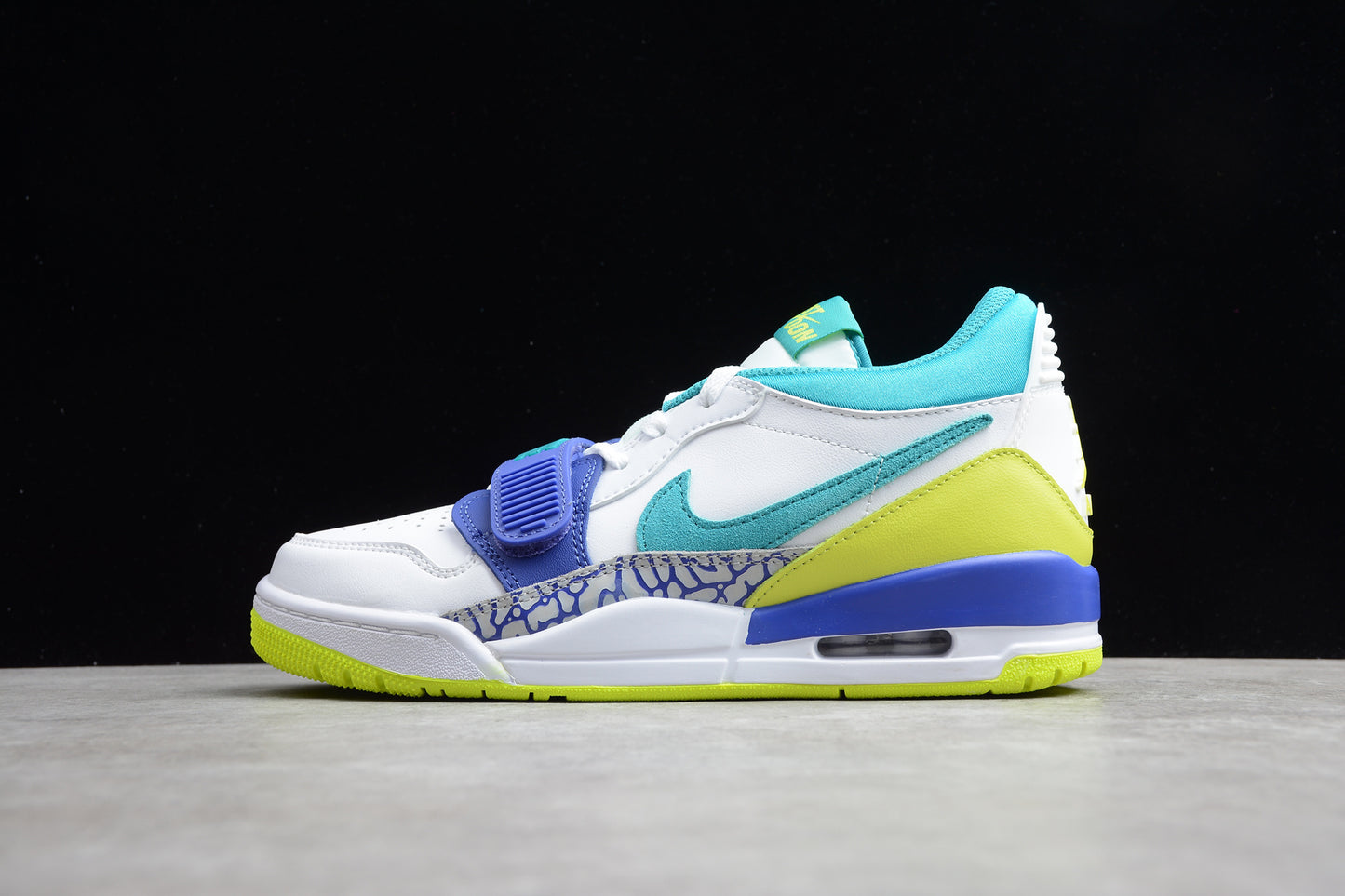 R20 GZ  AJ312 CD7069-103